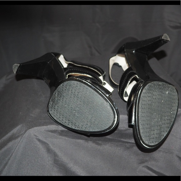 Shoes - Picture 6 of 10